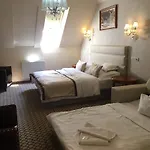 Capitulum فندق