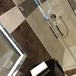 فندق Capitulum غيور