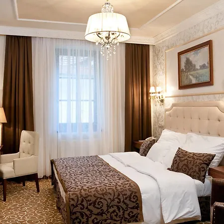 Hotel Capitulum 4*